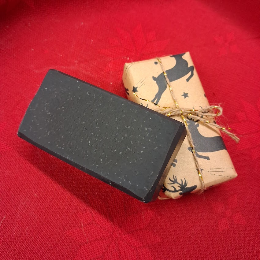 jõulune veiserasvaseep söe ja teepuuõliga - Image 3