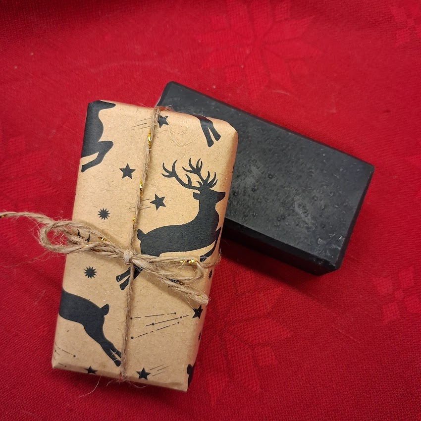 jõulune veiserasvaseep söe ja teepuuõliga