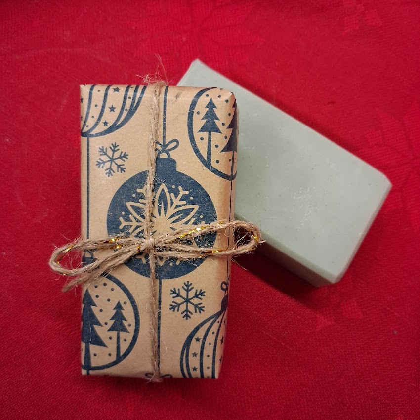 jõulune veiserasvaseep savi ja sidrunheinaga